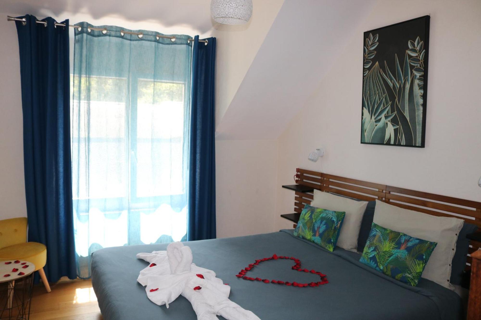 Faverolles  L'Autre Monde Chambres D'Hotes (Adults Only) מראה חיצוני תמונה